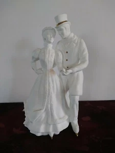 RARE Lenox 1992 The Skaters Romance Musical Figurine - Picture 1 of 9