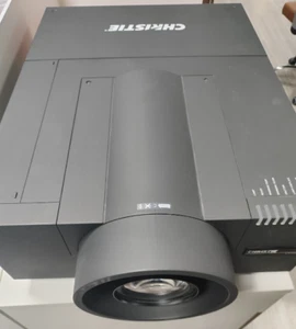 Christie Projecteur Lumen 12k avec objectif longue focale - Livraison gratuite - Photo 1/4
