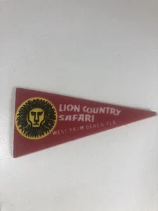 Vintage Lion Country Safari SOUVENIR Felt Mini Pennant West Palm Beach Florida - Picture 1 of 4