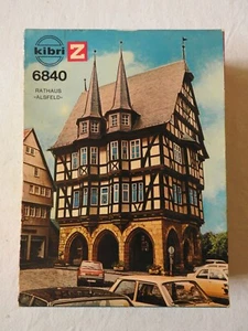 Kibri Z - OVP - Leerkarton - 6840 - Rathaus Alsfeld - Modellbau - Imagen 1 de 7