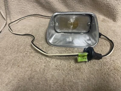NOS FORD C8GB-13234-B 1968 MERCURY COMET FRONT PARKING LAMP ASSEMBLY - Image 1 of 4