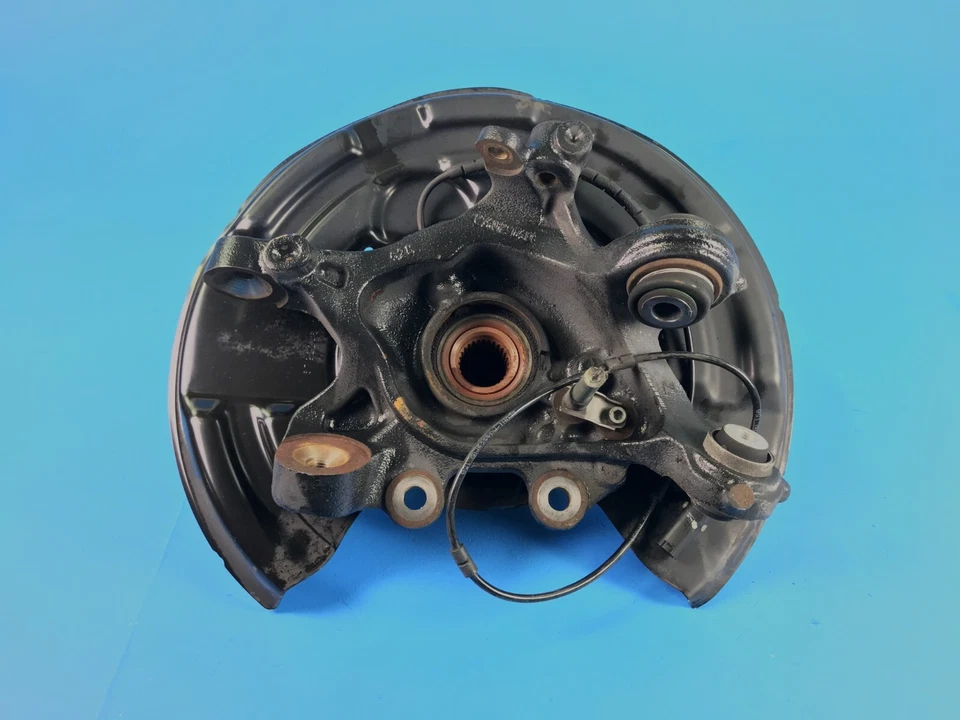 14-19 BMW F22 F23 228I M235I M240I REAR RIGHT PASSENGER SIDE SPINDLE KNUCKLE HUB - Image 1 of 4