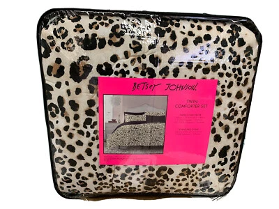 Betsey Johnson, Water Leopard Reversible Comforter Set | Size Twin - Image 1 of 4