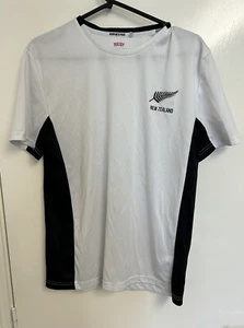 RUGBY HERITAGE Mens All Blacks NZ Round Neck T-Shirt With Logo Size Small - Picture 1 of 9