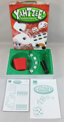 Vintage Yahtzee Original Dice Game MB Games 2002 (8+) Complete Good Condition - Image 1 of 4