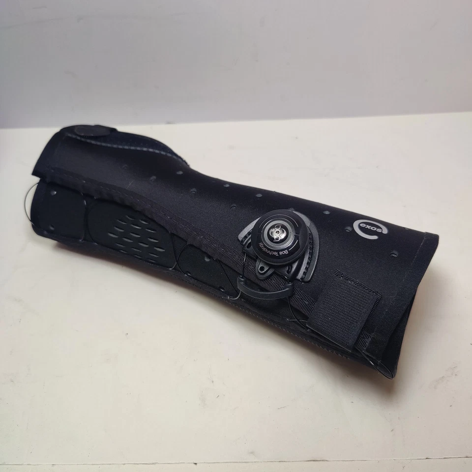 EXOS BOA - Removable Left Wrist Open Thumb Cast Brace - Boa Lacing System Small - Image 1 of 4