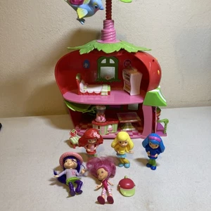 Strawberry Shortcake Whirlybird Spielhaus 5 Figuren und 5 Möbelteile.  - Bild 1 von 11