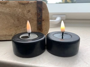B - Ware - Teelichter Schwarz 2er Set Groß - Unebenheiten am Wachs  - Bild 1 von 6