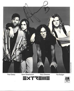 Extrem signiert 3 Seiten Promo Foto Nuno Bettencourt Paul Geary - Bild 1 von 1
