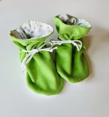 Lime green corduroy baby  TV booties/soft sole shoes SIZE LARGE - Image 1 of 4