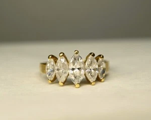 14k Yellow Gold White Zircon Marquise Design Graduated Band Ring Size 7 - Picture 1 of 9