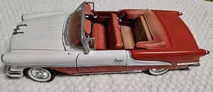 Welly 1955 Oldsmobile Super 88 Convertible Die-Cast 1:18 Scale Red White - Picture 1 of 9