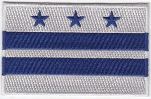 Parches bordados de la bandera del Distrito de Columbia (S/B) de 3,5""x2,25 - Imagen 1 de 1