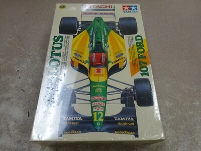 TAMIYA LOTUS 107 FORD 1/20 Foto 1 de 4