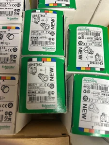 XB4BT842--- Liquidation Sale!!! - Picture 1 of 1