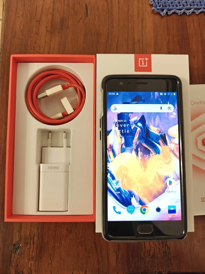 ONE PLUS 3 T 64GB PERFETTAMENTE FUNZIONANTE CON COVER PROTETTIVA  - Immagine 1 di 4