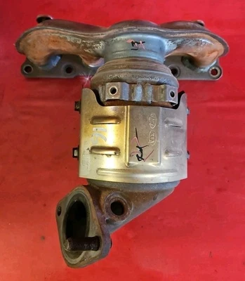 Kia Optima/Hyundia Sonata 2011 2012 2013 - híbrido 2,4 L - colector de escape Foto 1 de 4