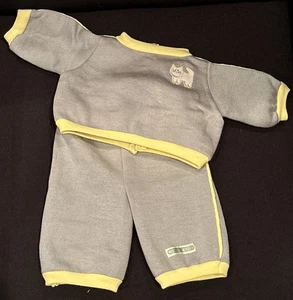 Vintage Cabbage Patch Kids Coleco Kitty Jogger Gray/Yellow Sweatsuit Outfit - Picture 1 of 4
