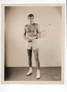 Vintage Foto 1936 Johnny Weissmüller mit Tennisschläger MGM Studio Photo - Bild 1 von 2