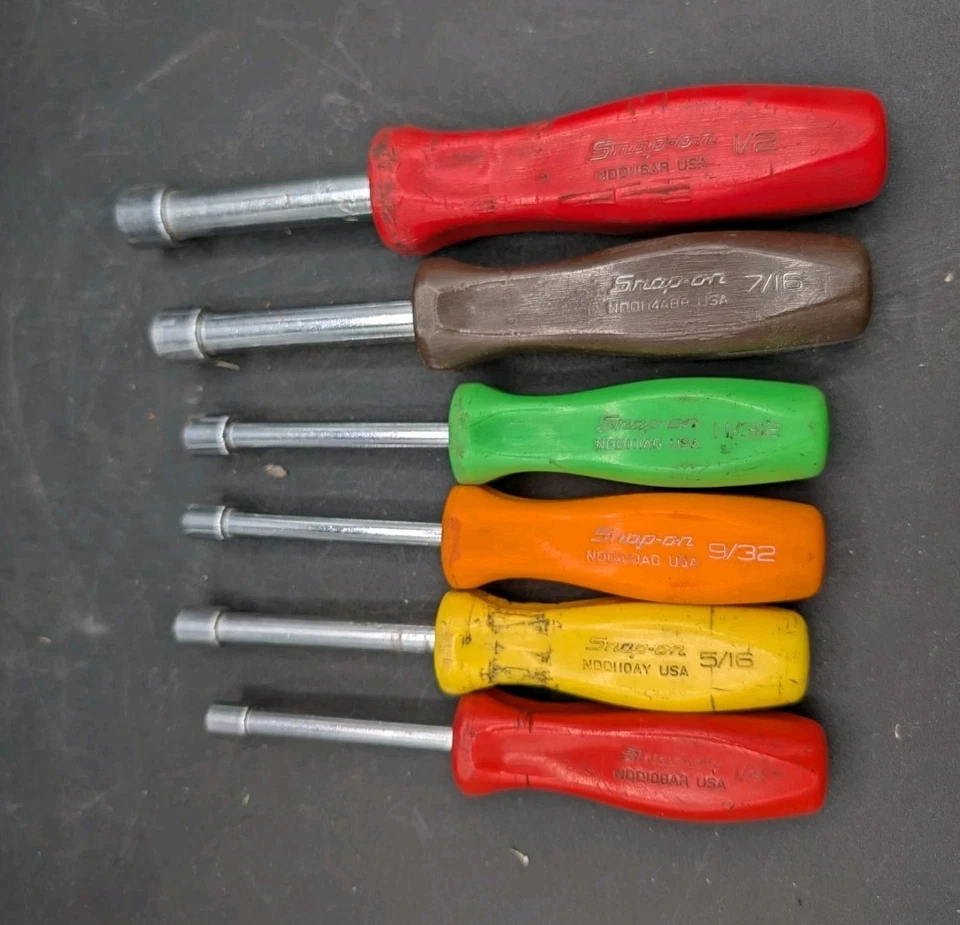 Juego de destornilladores de tuerca a presión Foto 1 de 4