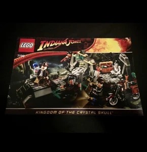 LEGO™ Indiana Jones PLAYSET POSTER Kingdom of the Crystal Skull CLUB EXCLUSIVE - Picture 1 of 2
