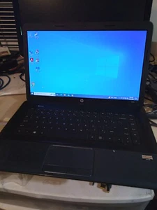 Hewlett-Packard 2000 Blue Laptop Computer - Picture 1 of 6