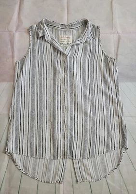 Top a rayas blancas y negras talla mediana con botones sin mangas Krazy para mujer Foto 1 de 4