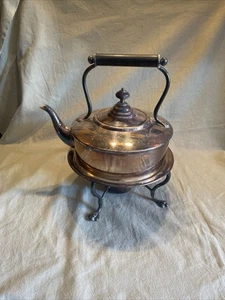 Bollitore spirito placcato argento vintage senza marchio SU SUPPORTO / IDEALE PER FILM PUNTELLO - Foto 1 di 24