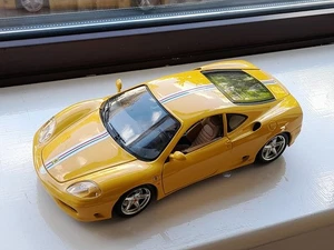 Ferrari 360 Modena Challenge Rayas Escala 1:18 Por Modelo Bburago - Imagen 1 de 15