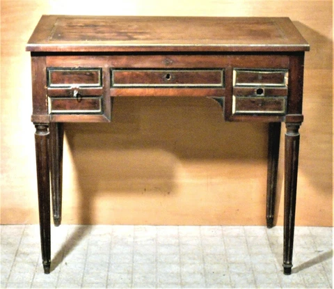 ANTIQUE 19th CENTURY FRENCH LOUIS XVI FLUTED LEG KNEEHOLE WRITING DESK Cover