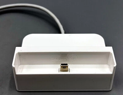 Base Seagate FreeAgent Go blanca con cables N.º de parte: 100524044 USB 2.0 a USB 3.0 F24 Foto 1 de 3