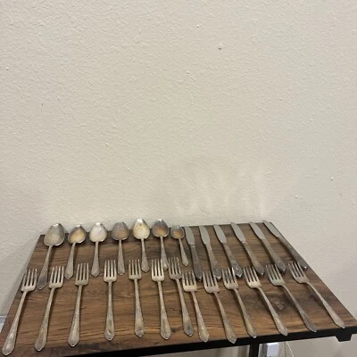 Cubiertos plateados WM Rogers 1937 cubiertos vintage cotillón 25 un. Foto 1 de 4