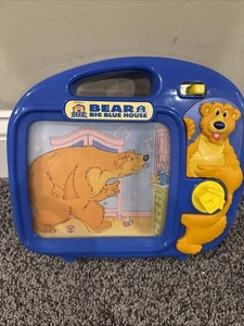Disney Bear In The Big Blue House Wind Up Scrolling Musical Story 1999 - Picture 1 of 7