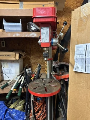 Prensa de taladro Foto 1 de 2