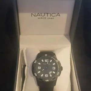 Reloj con correa de silicona esfera negra de cuarzo Nautica para hombre ~ NAD13511G - Imagen 1 de 9