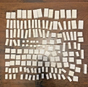 150 White LEGO Basic Bricks - Bricks 1x1, 1x2, 1x3, 1x4, 2x2, 2x3, 2x4 - Picture 1 of 3