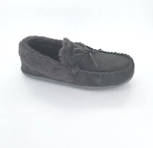 4414 Clarks Womens Faux Fur Moccasin Slippers Grey Size 9M US - Picture 1 of 9