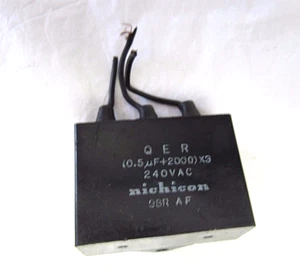 NICHICON CAPACITOR QER 0.5+200 X3 240VAC 98V - Picture 1 of 6