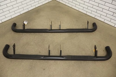 03-09 Hummer H2 Pair of Black Running Boards - Image 1 of 4