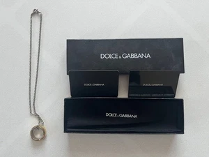 Dolce&Gabbana Hombres Collar Anillo Colgante Acero Inoxidable Casi Sin Usar Lujo ITA - Imagen 1 de 3