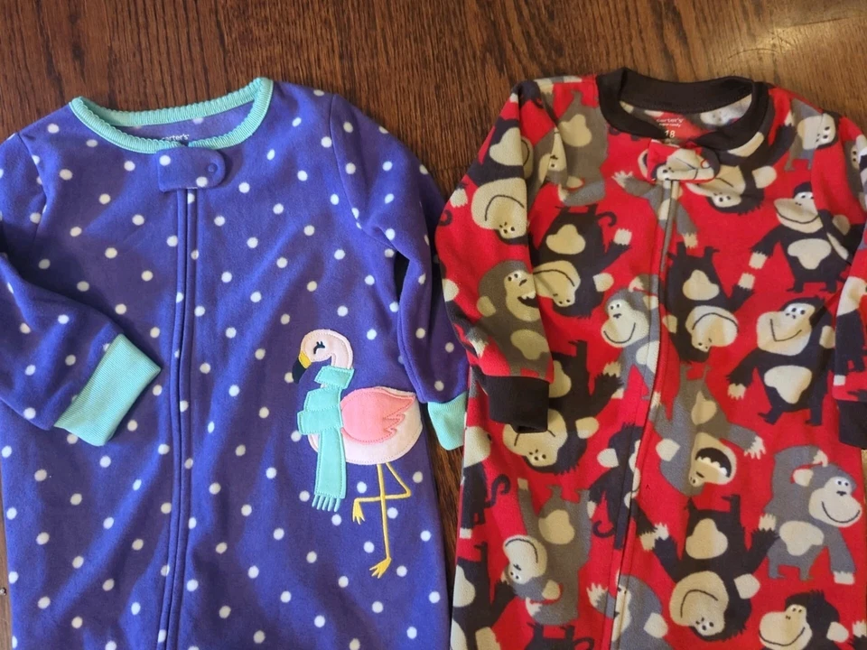 Lote de una pieza de pijama polar con patas Carter's de 18 meses niñas mono flamenco púrpura Foto 1 de 4