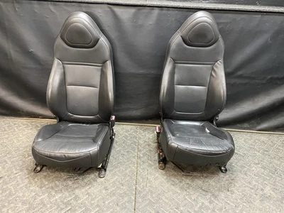 07-10 PONTIAC SOLSTICE FRONT DRIVER & PASSENGER BLACK VINYL SEATS - Image 1 of 4
