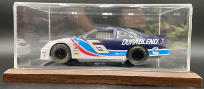 1996 Racing Champions Mark Martin #6 Valvoline Cummings 1/24 Diecast Nascar Case - Image 1 of 4
