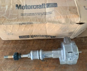 NOS 84 85 Ford Truck Bronco 8 Cylinder 302 motor engine distributor - Picture 1 of 3