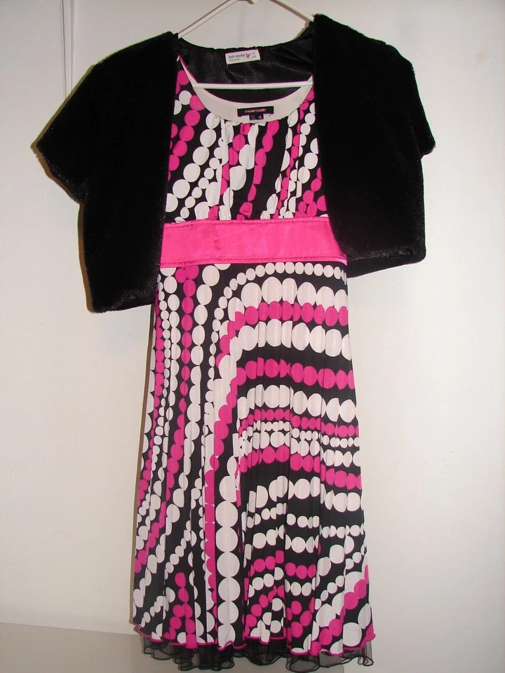 Vestido My Michelle Negro Rosa Caliente Lunares Sin Mangas Talla 16 Piel Sintética Encogerse de hombros Foto 1 de 4