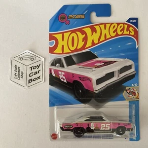 2025 HOT WHEELS #76 - ‘74 Brazilian Dodge Charger (White/Pink - Long Card) B00 - Picture 1 of 1