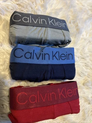 Calzoncillos boxer modales de algodón para hombre Calvin Klein 3 pares NP2527 $47 Foto 1 de 4