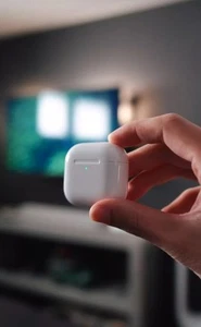 Apple AirPods 4ème génération avec réduction active du bruit ANC - Photo 1 sur 5