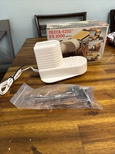 Vintage Pasta-EZEE P.E. 1000 New Open Box Never Used - Picture 1 of 7