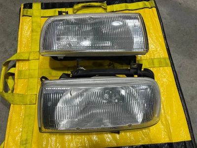 Volkswagen Jetta 1993-1998 par de faros izquierda/derecha lámpara OEM HELLA Foto 1 de 4